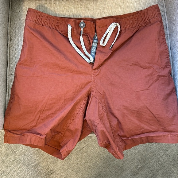 Vuori rip stop shorts, barely worn - Picture 1 of 3